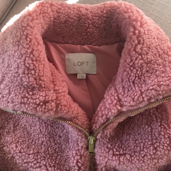 Ann Taylor LOFT Faux Fur coat.  🧥 - Picture 3 of 9